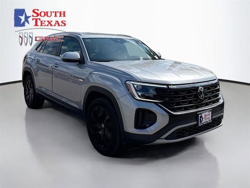 Used 2024 Volkswagen Atlas Cross Sport SE FWD image 1