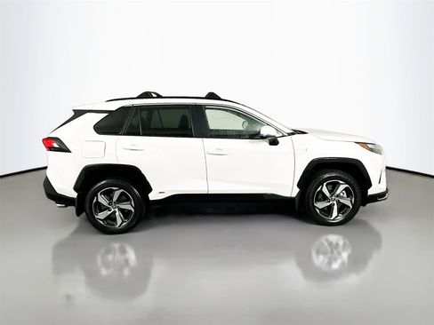 Certified 2024 Toyota RAV4 SE image 8