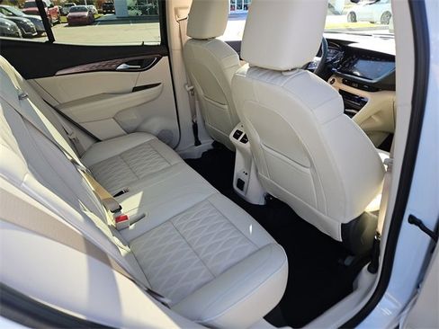 Used 2022 Buick Envision Avenir w/ Technology Package II image 27