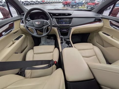 Used 2017 Cadillac XT5 Premium Luxury AWD/4WD image 32