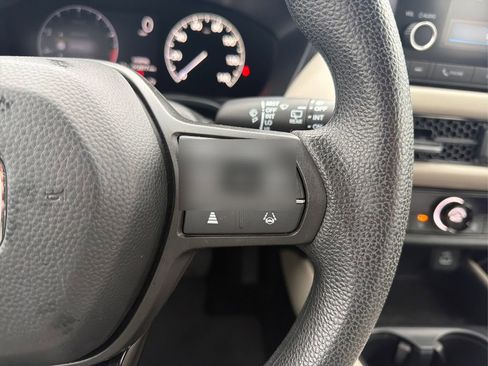 Used 2023 Honda HR-V LX image 29