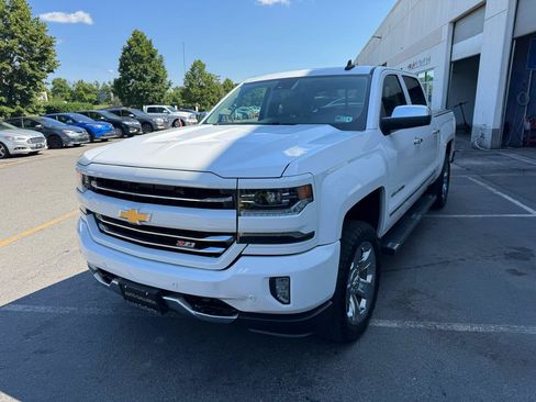 Used 2017 Chevrolet Silverado 1500 LTZ Z71 w/ LTZ Plus Package AWD/4WD image 30