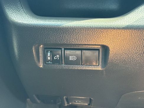 Used 2024 Toyota RAV4 XLE AWD/4WD image 31