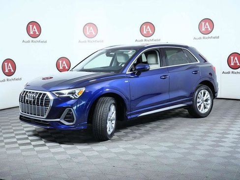 Used 2023 Audi Q3 2.0T Premium Plus w/ Premium Plus Package AWD/4WD image 4