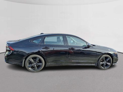 Used 2024 Honda Accord Sport image 12