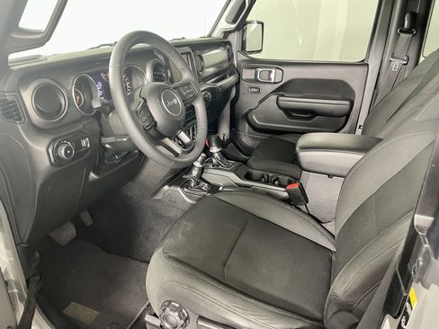 Used 2023 Jeep Wrangler Sport S image 11