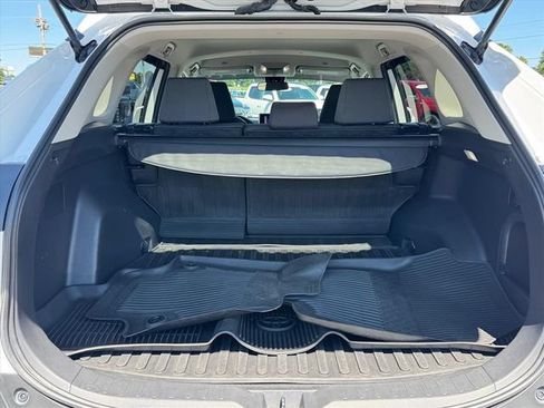 Used 2023 Toyota RAV4 XLE AWD/4WD image 10
