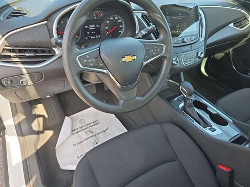 Used 2024 Chevrolet Malibu LT FWD image 16