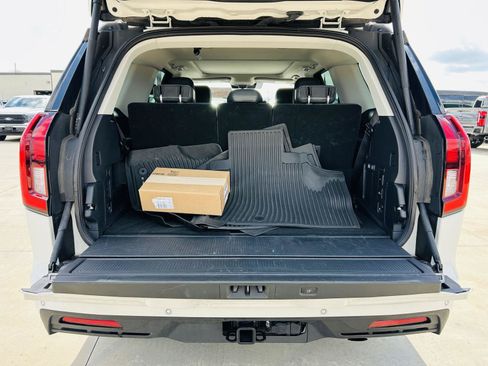 Used 2025 Ford Expedition Active AWD/4WD image 37
