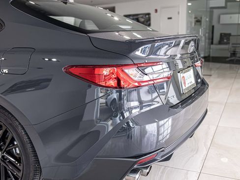 Used 2025 Toyota Camry SE w/ Convenience Package FWD image 14