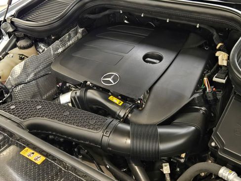 Used 2022 Mercedes-Benz GLE 350 4MATIC w/ Premium Package image 29