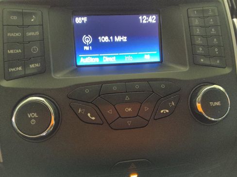 Used 2017 Ford Edge SEL w/ Class II Trailer Tow Package image 25