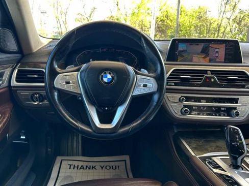 Used 2022 BMW 740i i w/ Luxury Rear Seating Package image 12