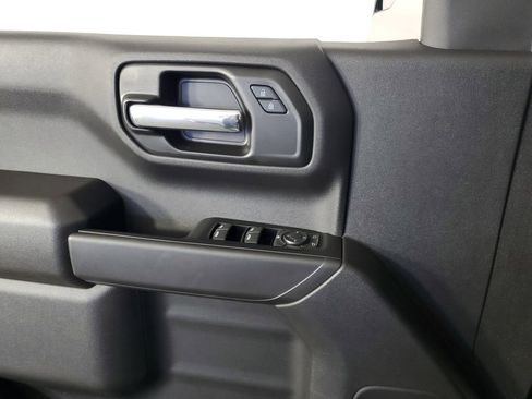 Used 2025 Chevrolet Silverado 1500 Custom image 26