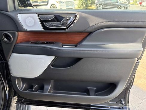 Certified 2023 Lincoln Navigator Reserve image 19
