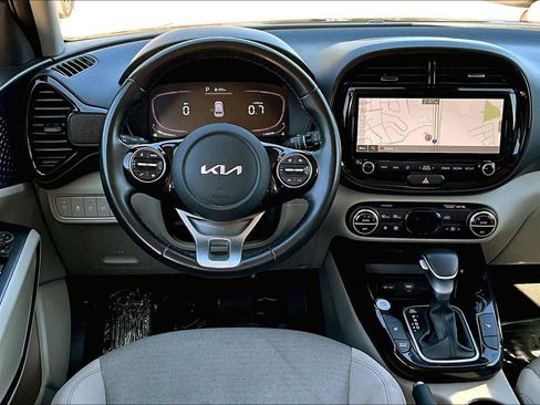 Certified 2023 Kia Soul EX image 5