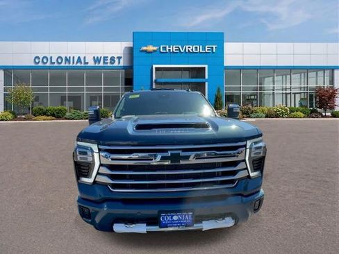 Used 2026 Chevrolet Silverado 2500 High Country w/ High Country Premium Package AWD/4WD image 8