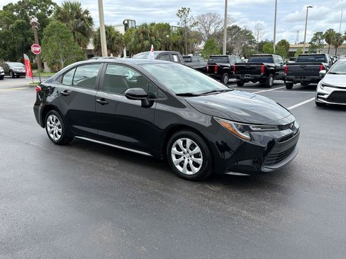 Certified 2024 Toyota Corolla LE FWD image 7