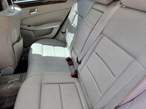 Used 2014 Mercedes-Benz E 350 4MATIC Wagon image 21