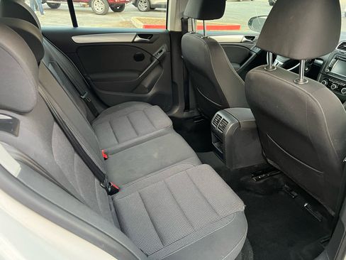Used 2011 Volkswagen Golf TDI image 12