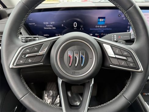 Used 2024 Buick Envision Preferred image 26