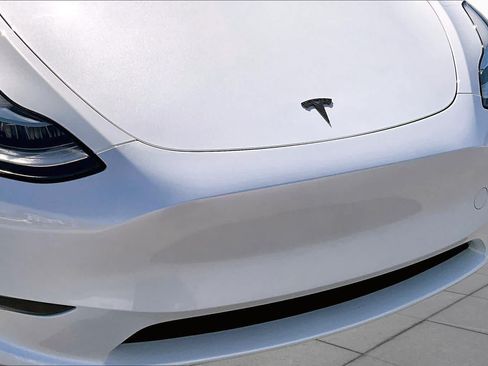 Used 2023 Tesla Model Y Long Range AWD/4WD image 28
