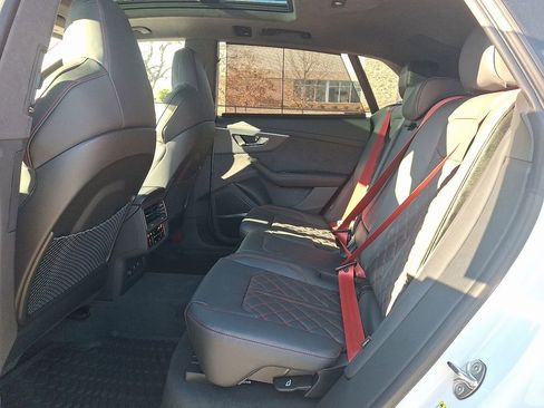 New 2026 Audi SQ8 Prestige image 5