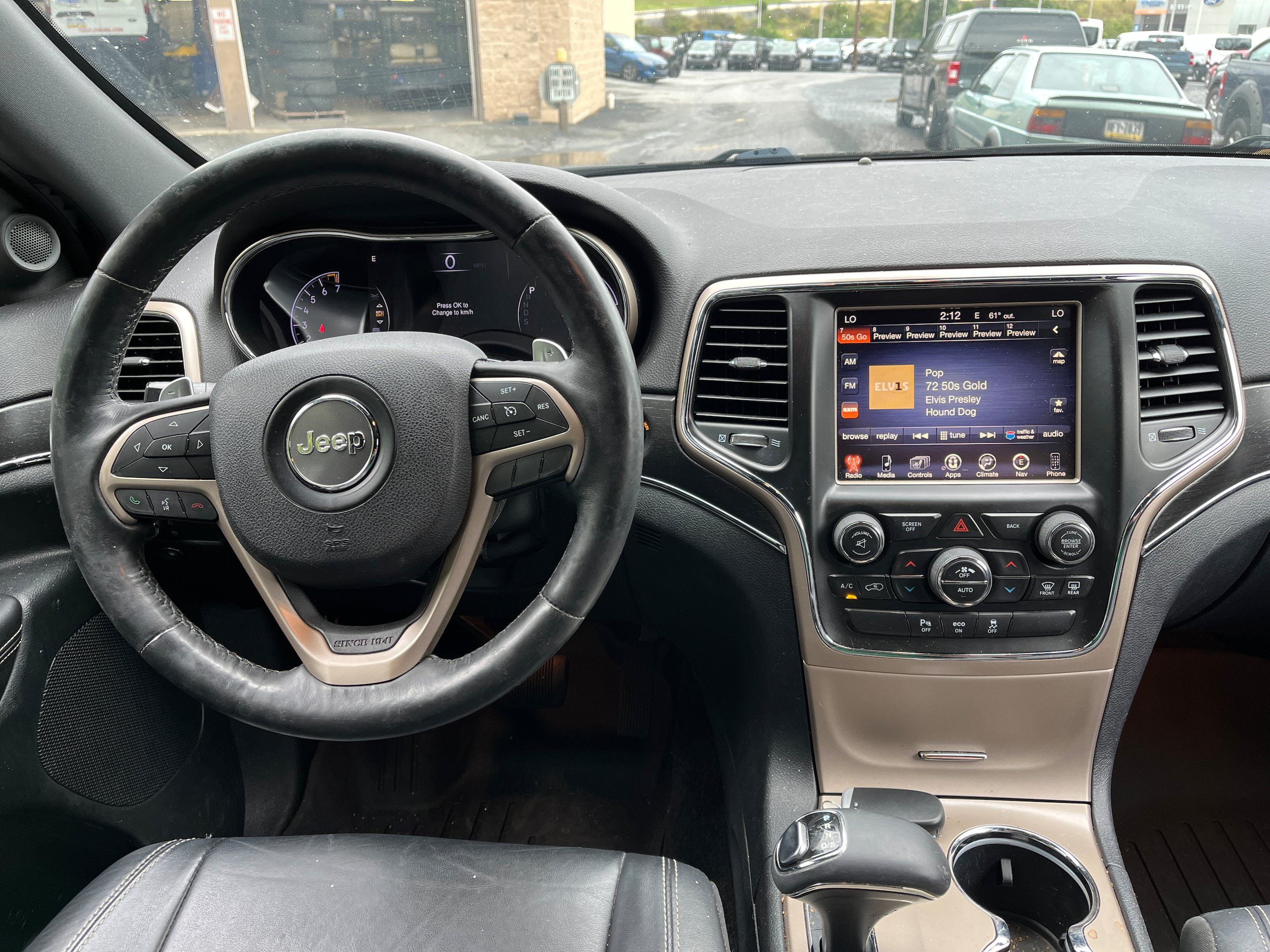 Used 2015 Jeep Grand Cherokee Limited w/ Trailer Tow Group IV AWD/4WD image 11