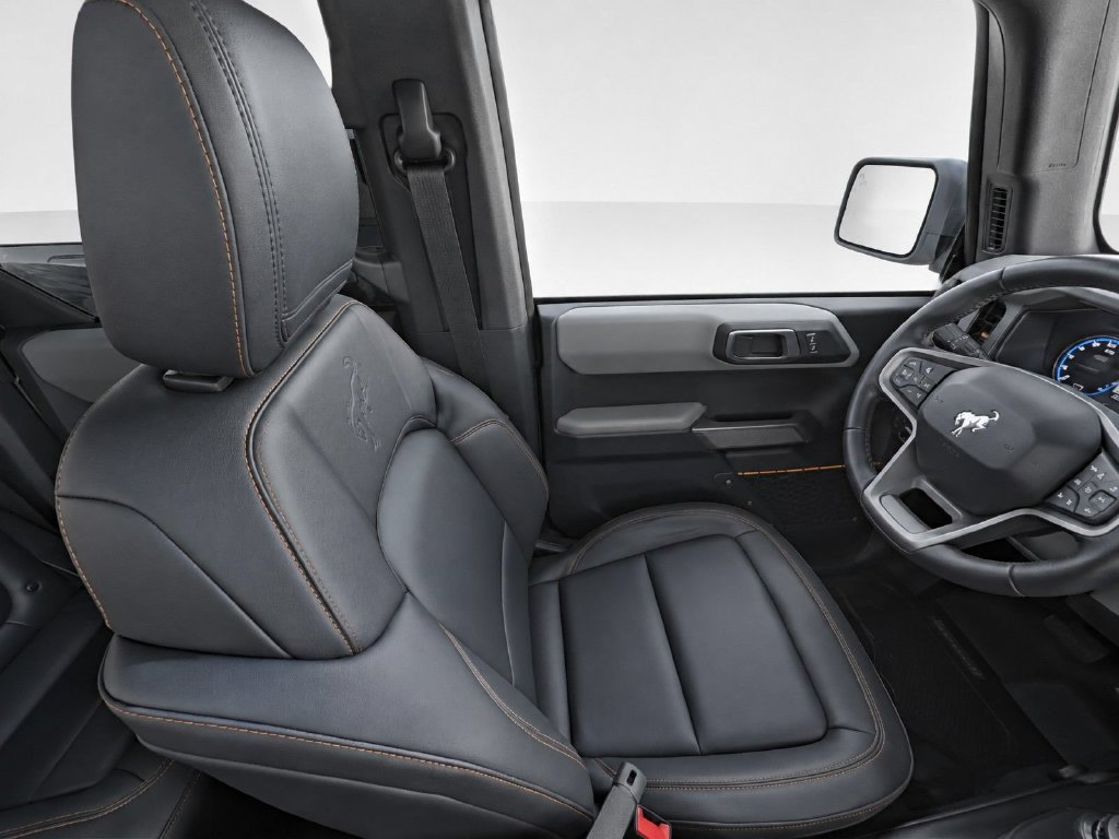 Used 2022 Ford Bronco Badlands AWD/4WD image 24