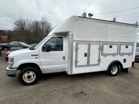 Used 2016 Ford E-350 and Econoline 350 Super Duty w/ Power Windows & Locks Group RWD image 3