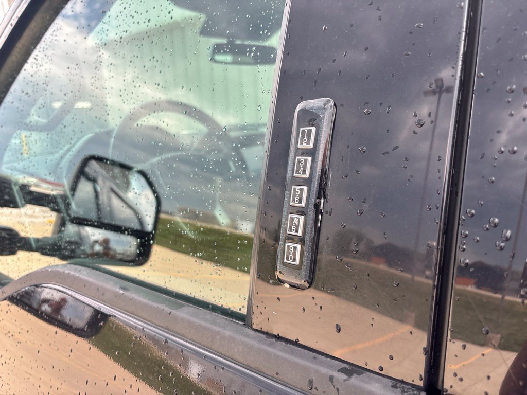 Used 2021 Ford F250 Lariat w/ Chrome Package AWD/4WD image 12