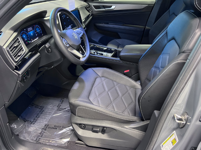 Certified 2024 Volkswagen Atlas Cross Sport SE w/ Panoramic Sunroof Package FWD image 7