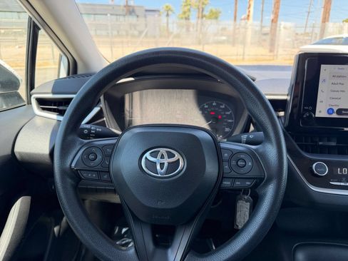 Used 2025 Toyota Corolla LE FWD image 32