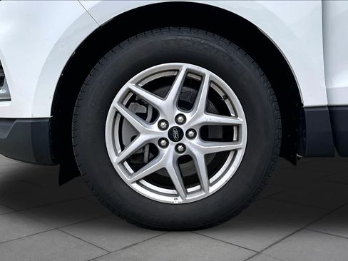 Used 2024 Ford Edge SEL AWD/4WD image 11