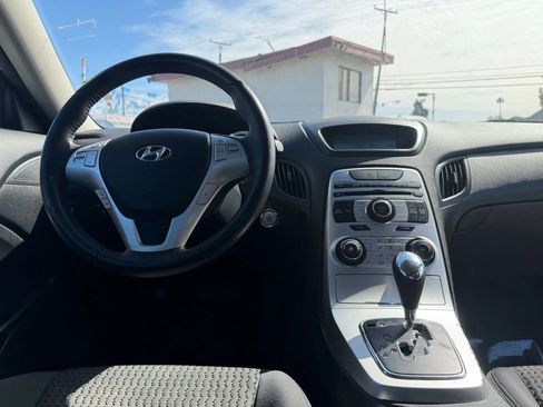 Used 2010 Hyundai Genesis 2.0T image 16