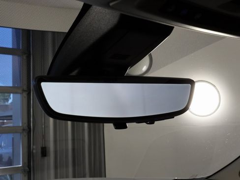 Used 2021 GMC Yukon Denali w/ Denali Premium Package image 39