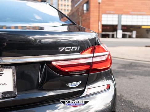 Used 2019 BMW 750i xDrive xDrive M SPORT LINE w/ Executive Package image 46