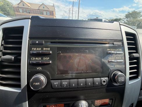 Used 2014 Nissan Frontier SV w/ SV Value Truck Package AWD/4WD image 19