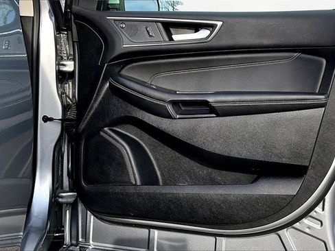Certified 2024 Ford Edge Titanium image 24