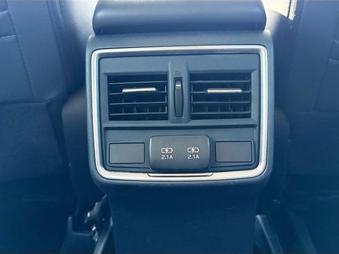 Used 2024 Subaru Forester Premium AWD/4WD image 31