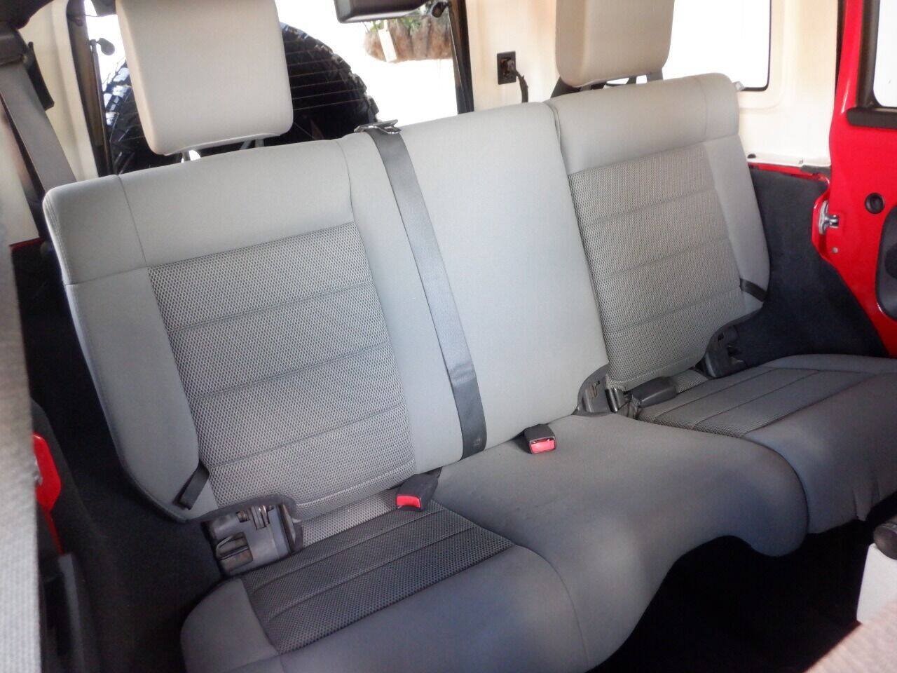 Used 2008 Jeep Wrangler Unlimited Rubicon w/ PWR Convenience Group AWD/4WD image 21