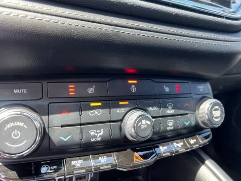 Used 2022 Dodge Durango GT RWD image 12