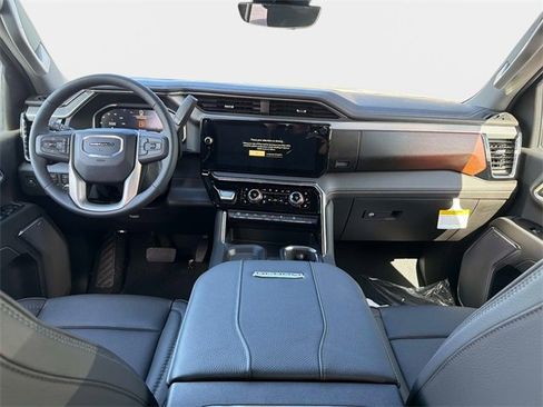 New 2026 GMC Sierra 2500 Denali w/ Denali Reserve Package image 16