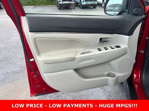 Used 2020 Mitsubishi Outlander Sport ES FWD image 12