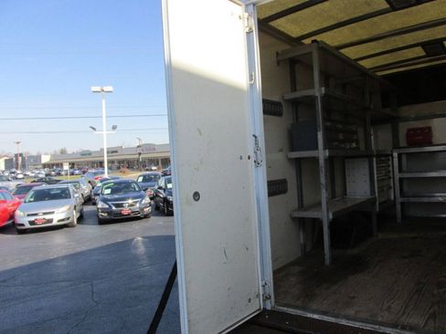 Used 2014 Chevrolet Express 3500 RWD image 19