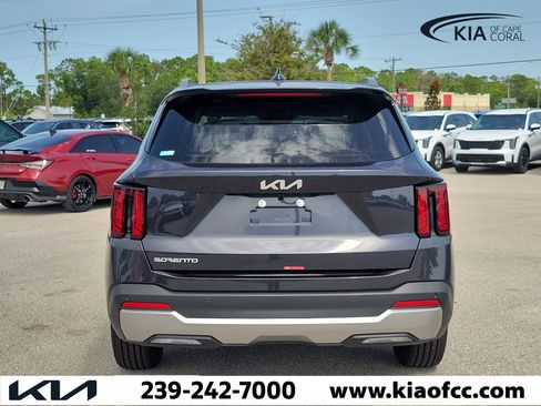 New 2026 Kia Sorento S w/ S Panoramic Sunroof Package FWD image 5