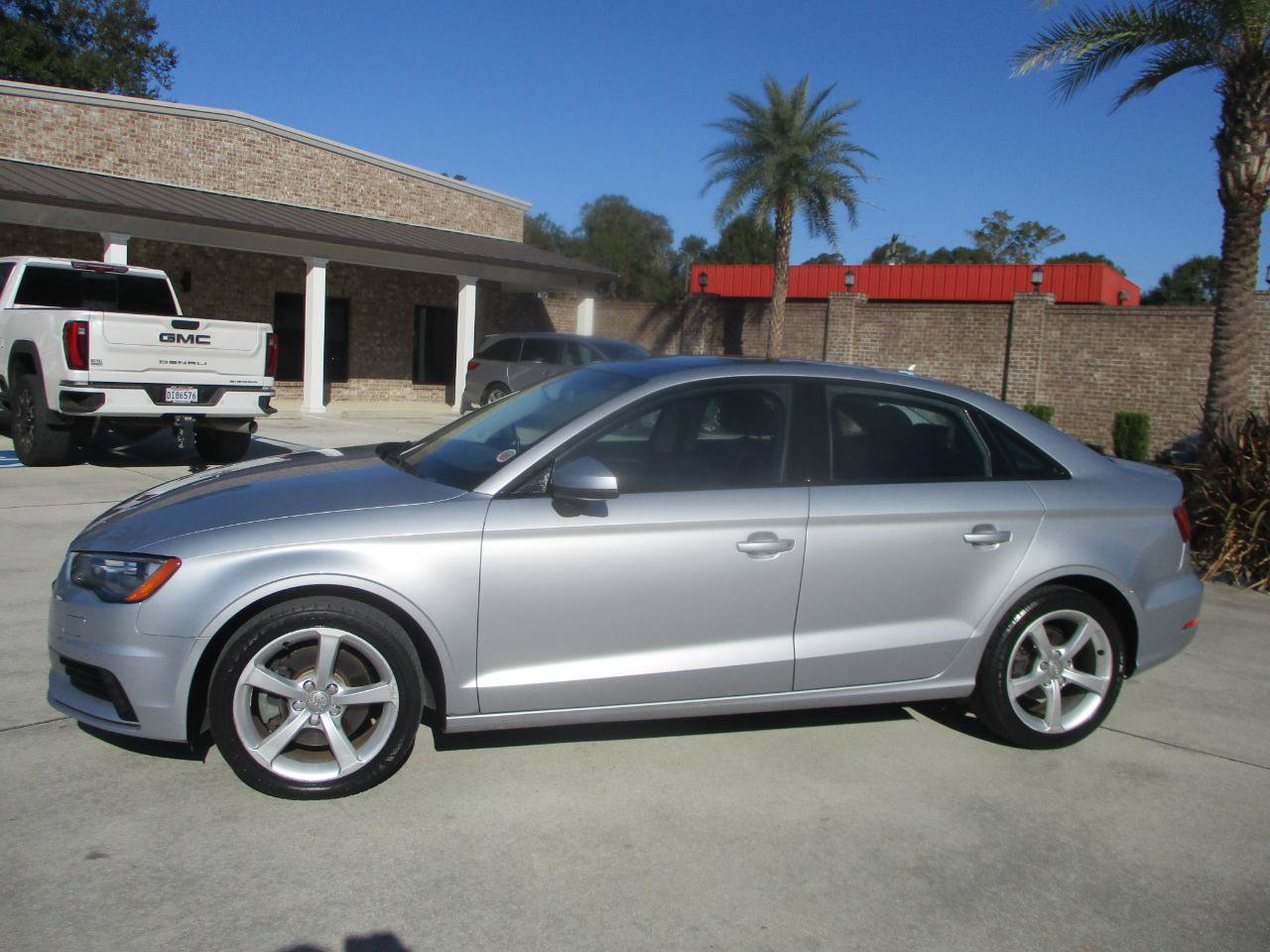 Used 2016 Audi A3 1.8T Premium w/ Audi MMI Navigation Plus FWD image 2