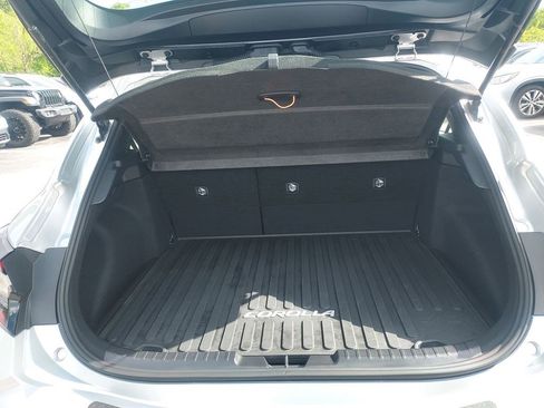 Used 2024 Toyota Corolla SE FWD image 25