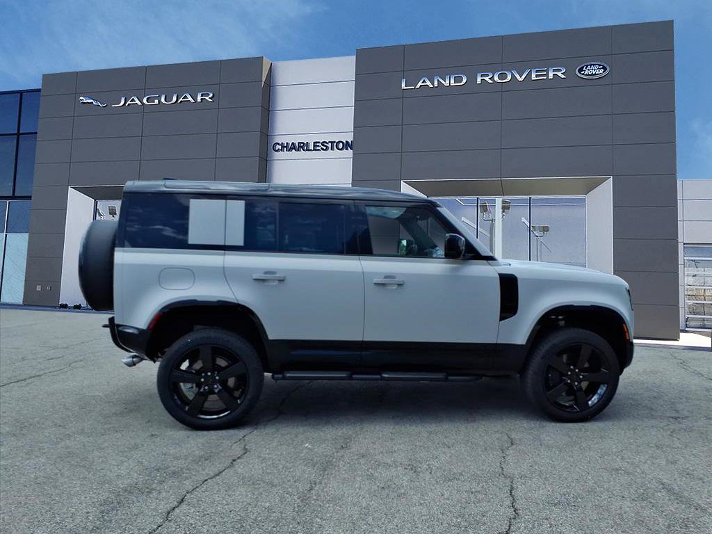 New 2026 Land Rover Defender 110 X-Dynamic SE AWD/4WD image 6