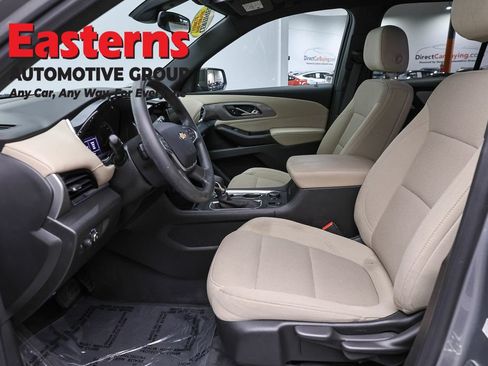 Used 2023 Chevrolet Traverse LS FWD image 13
